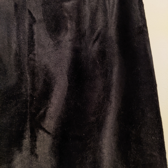 Black A-line suede effect Mexx skirt, size 10, narrow belt - Picture 4 of 5